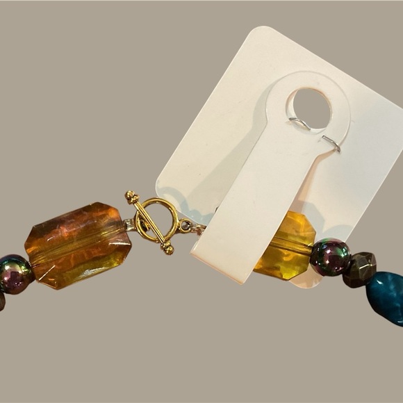 NWT HAND CRAFTED TURQUOISE STONE AND GLASS BEAD NECKLACE GREAT GIFT - Picture 3 of 3